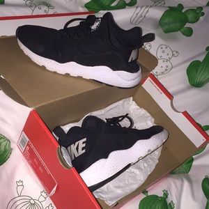 Air Huarache Run Ultra